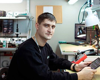 Мастер сервисного центра по ремонту техники Thunderobot